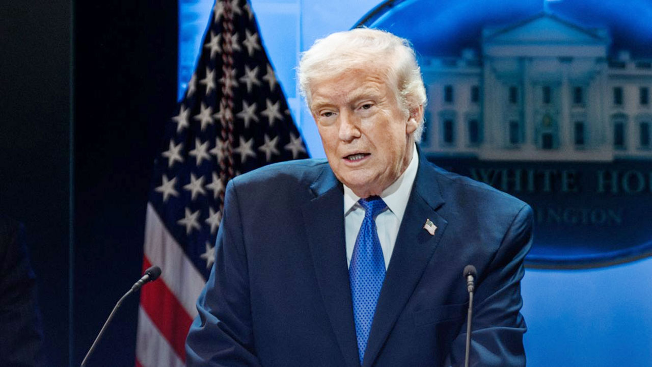 সুপ্রিম কোর্টের বিচারকদের লজ্জিত হওয়া উচিত : ট্রাম্প