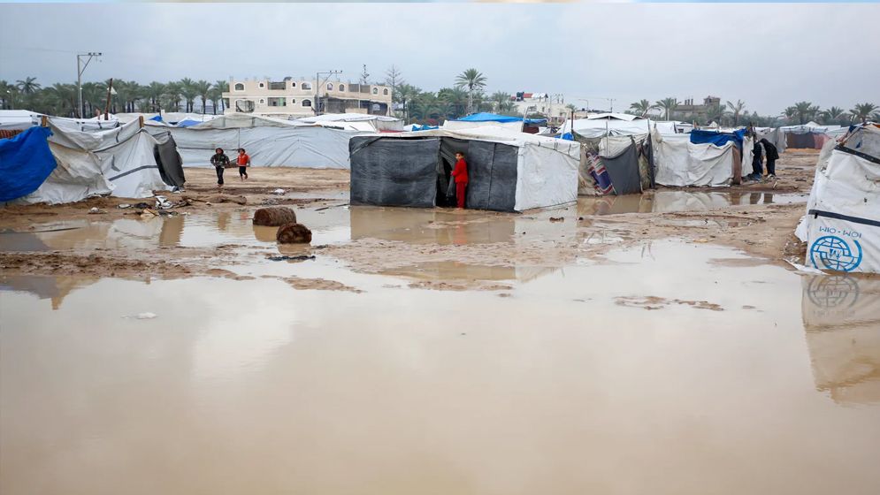 ইসরাইলি হামলার মধ্যেই গাজায় ভারি বৃষ্টিপাত, ১০ জনের প্রাণহানি