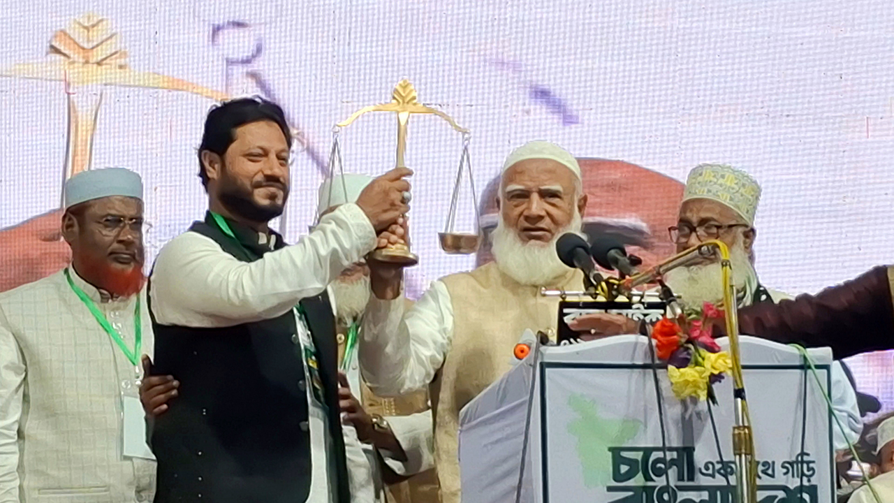 চিলের মতো ছোঁ মেরে ভোট ছিনিয়ে নিতে চাইলে, ডানাসহ ছিঁড়ে ফেলবেন