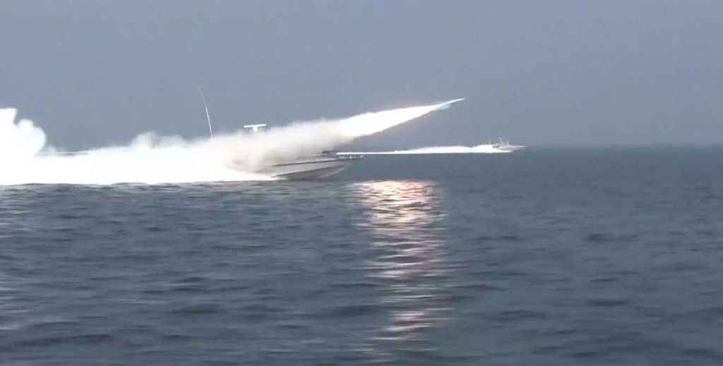 এবার সমুদ্রের নিচে থাকা মিসাইলের সুড়ঙ্গ সামনে আনল ইরান