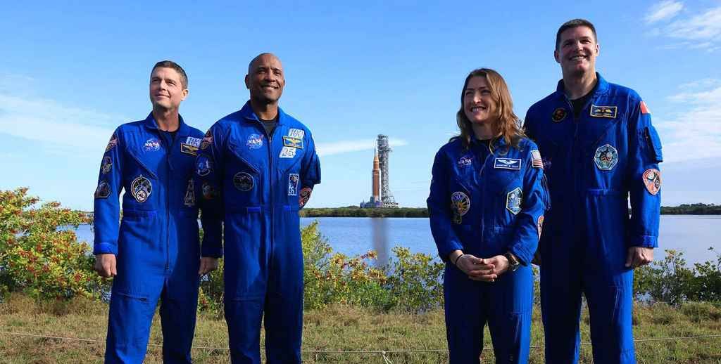 পৃথিবী থেকে সবচেয়ে দূরে যাচ্ছেন এই ৪ নভোচারী