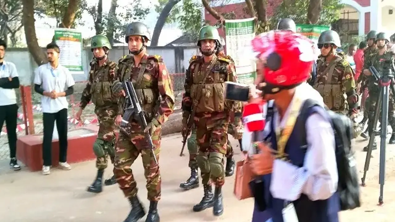 বাধার অভিযোগ, সেনা উপস্থিতিতে কেন্দ্রে ঢুকলেন পাটওয়ারীর পোলিং এজেন্ট