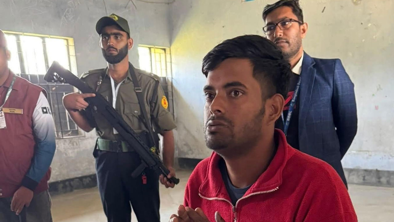 কুষ্টিয়ায় ব্যালট পেপার নিয়ে কেন্দ্রত্যাগের চেষ্টা, যুবকের কারাদণ্ড