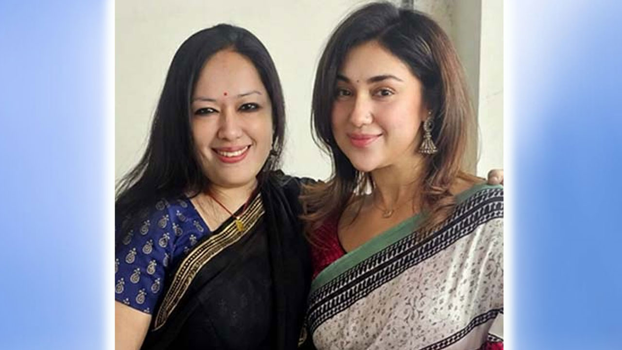 রুমিন ফারহানার সঙ্গে ছবি দিয়ে যা লিখলেন অপু বিশ্বাস