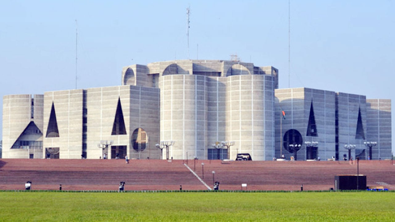 নির্বাচিত সংসদ সদস্যরা যে দুই বিষয়ে শপথ নেবেন