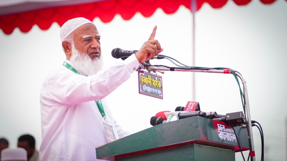 ভোরে জামায়াত আমিরের ফেসবুক স্ট্যাটাস ভাইরাল