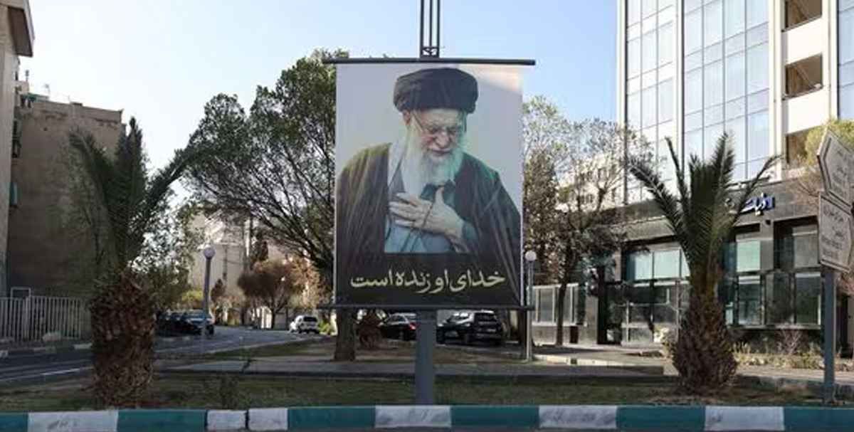 এবার মারা গেলেন খামেনির স্ত্রীও