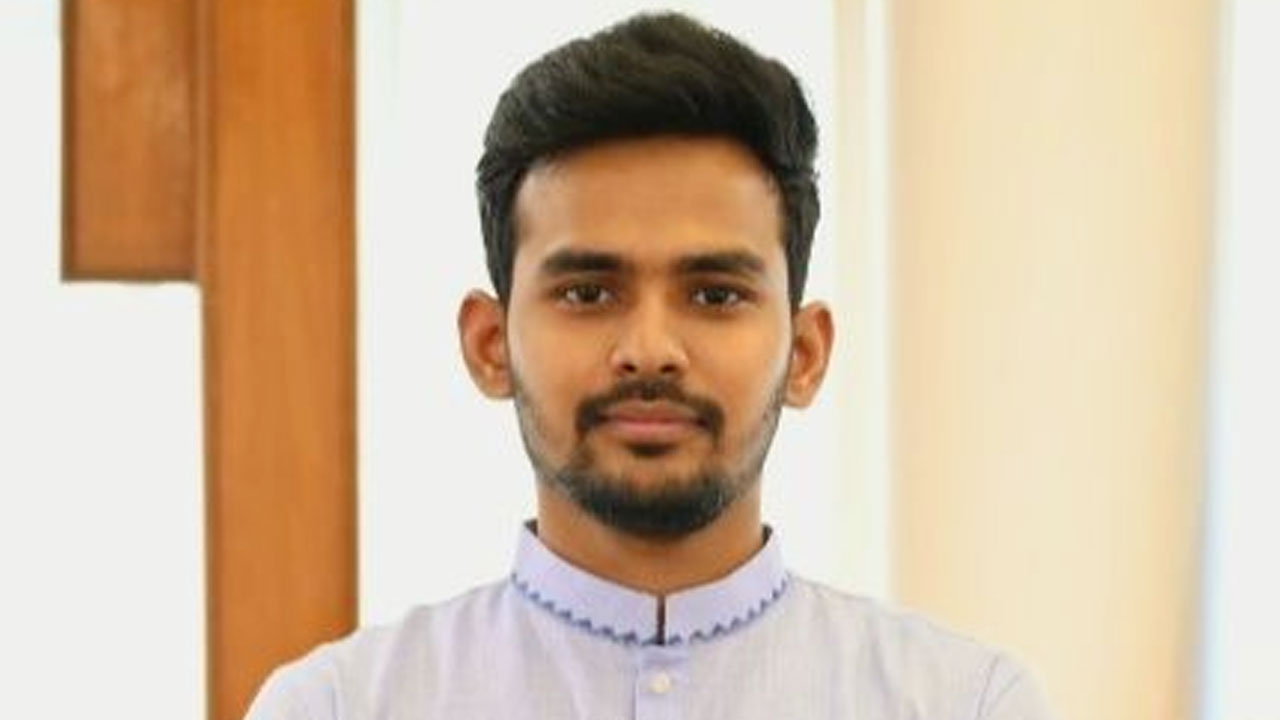 সাবেক উপদেষ্টা আসিফ মাহমুদের ব্যাংক হিসাব তলব