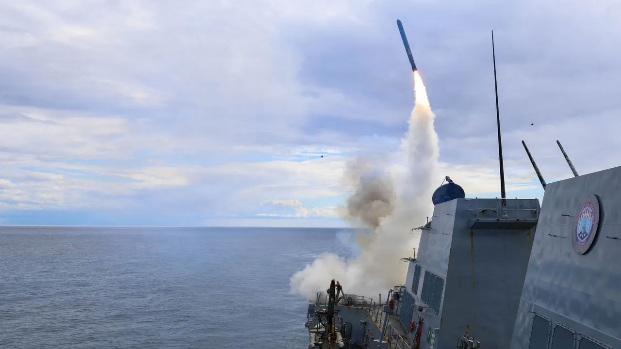 ইরান অভিযানে ফুরিয়ে আসছে মার্কিন ক্ষেপণাস্ত্রের মজুত!