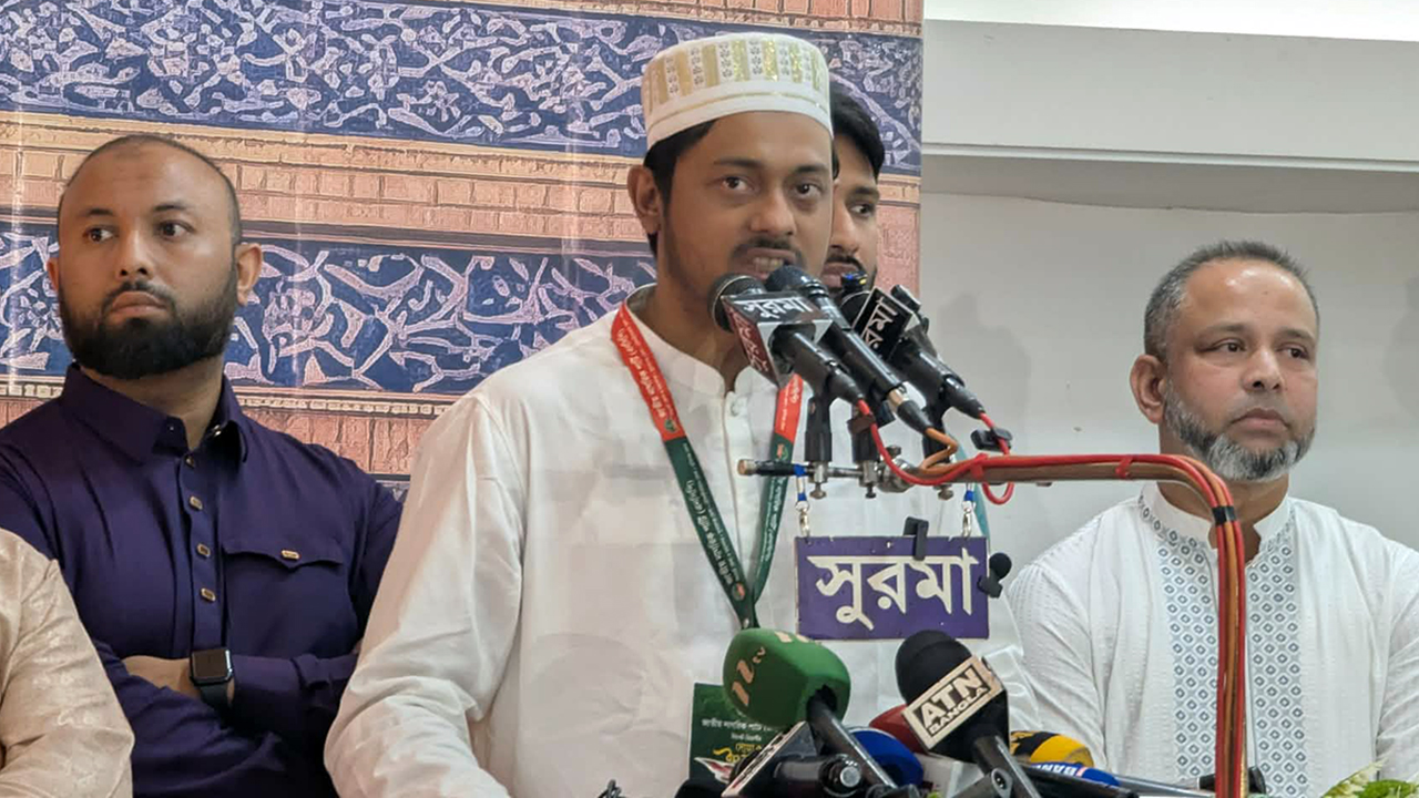 সিলেটে সড়কের বেহাল দশা নিয়ে নাসীরুদ্দীন পাটওয়ারীর ক্ষোভ