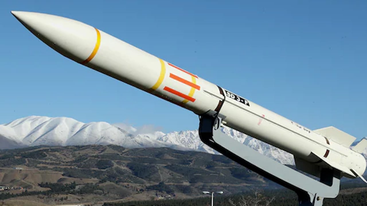 কাতারে দফায় দফায় হামলা চালাচ্ছে ইরান