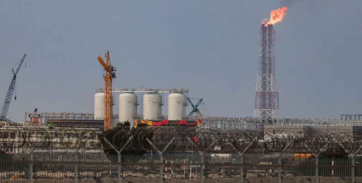 কাতারে গ্যাস স্থাপনায় ইরানের হামলা, ঝুঁকিতে বাংলাদেশ, পাকিস্তান ও ভারত