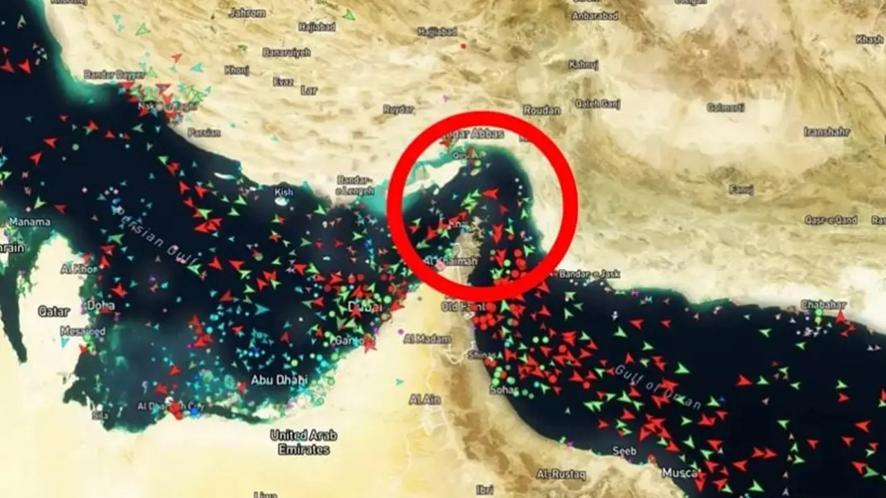 হরমুজ প্রণালী পার হতে লাগবে ইরানের অনুমতি